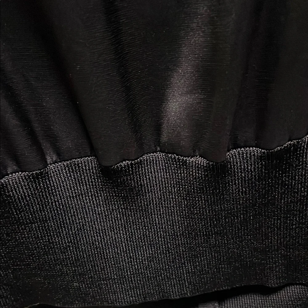 EUC White House Black Market Black Top - Picture 4 of 5